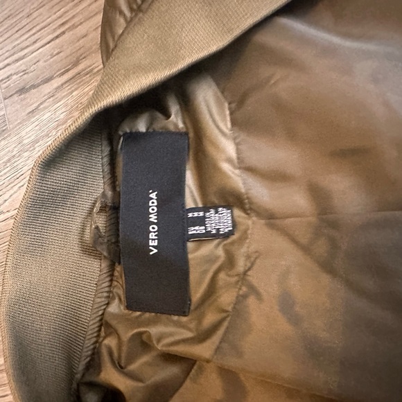 Vero Moda bomber jacket. Size S - Picture 2 of 2